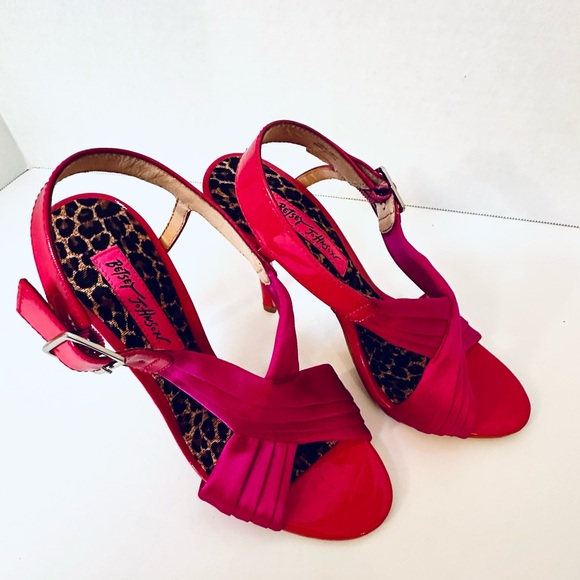 Betsey Johnson Satin Fuschia w Leopard Print Footbed Stiletto Heel Sandal Size 6 - Picture 1 of 16